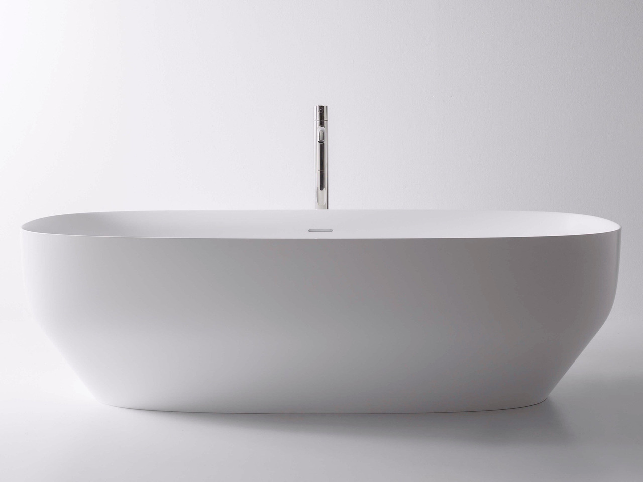 Ago Freestanding Oval Bathtub, view 2