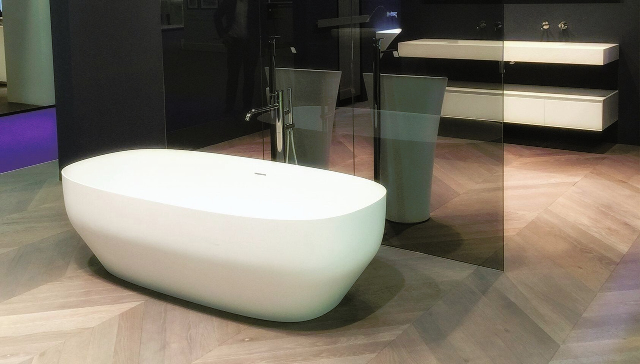 Ago Freestanding Oval Bathtub, view 6
