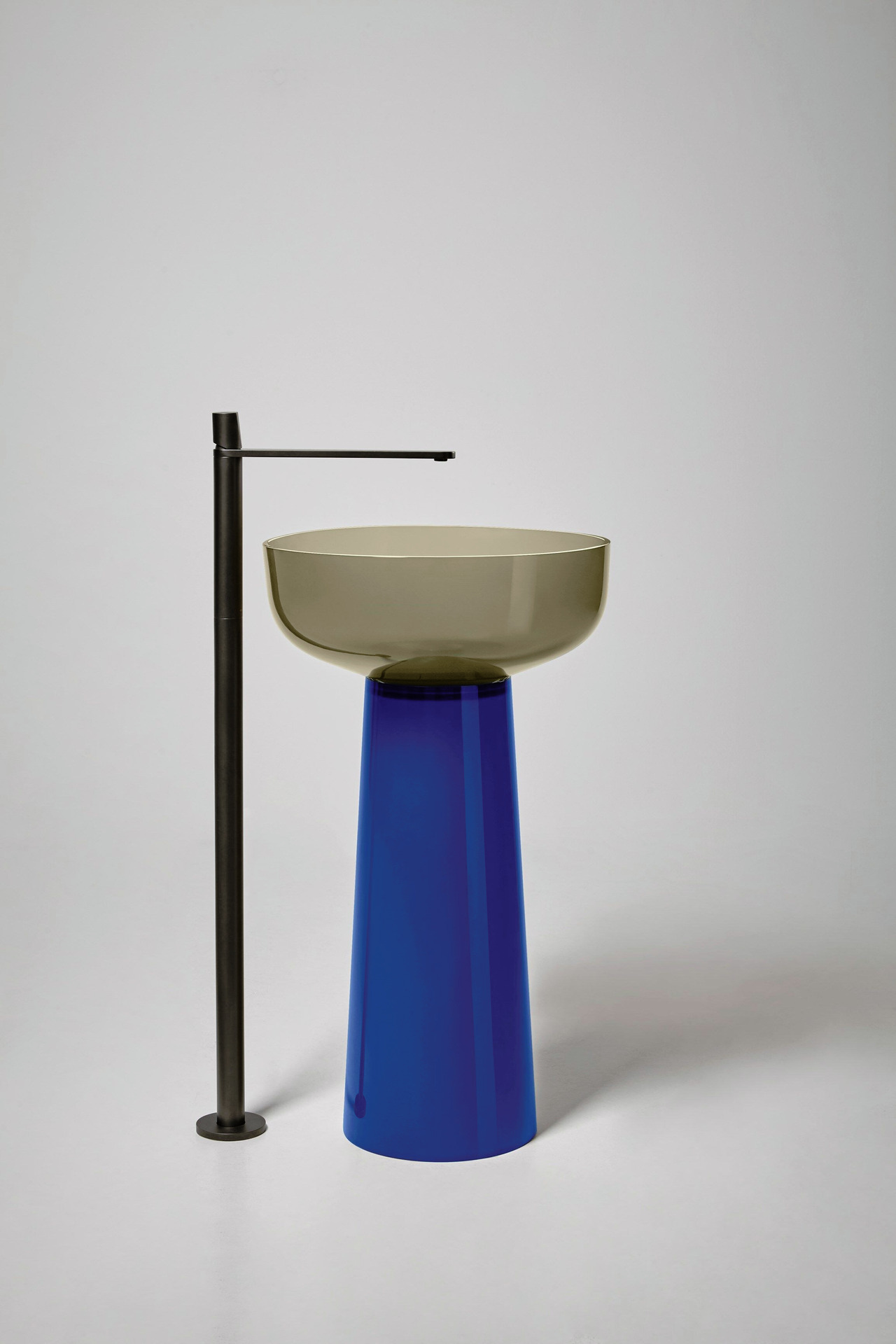 Albume10 + Albume20 Freestanding Washbasin, view 20