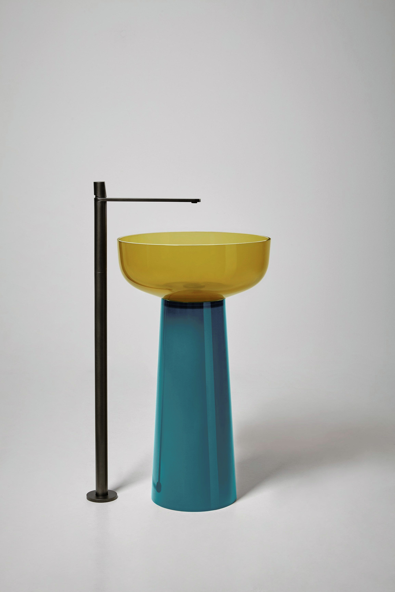 Albume10 + Albume20 Freestanding Washbasin, view 25