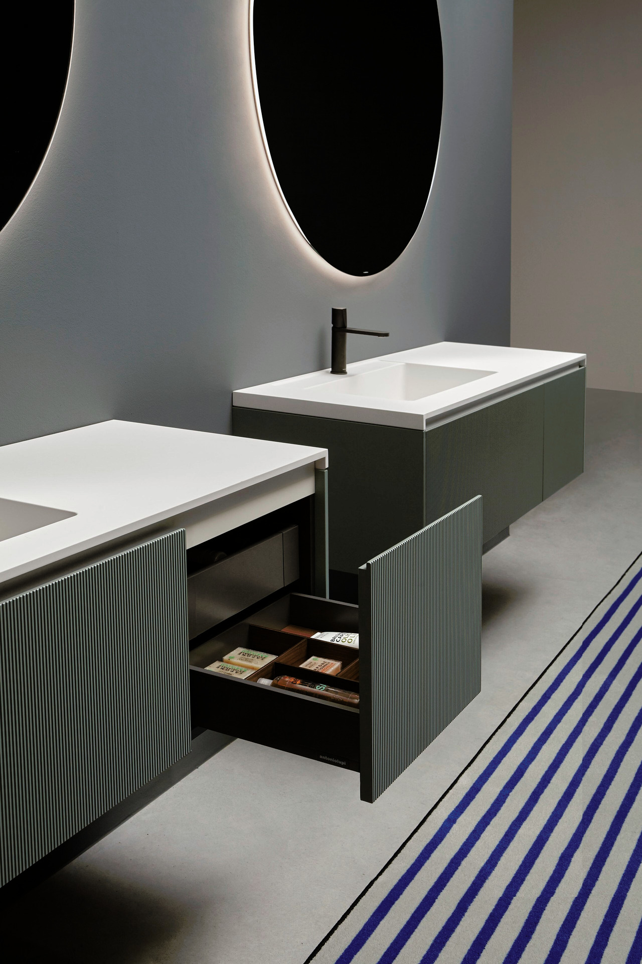 Binario Furniture Collection, view 11