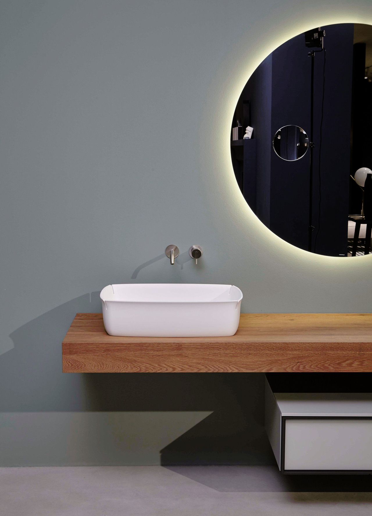 Bloom Freestanding Washbasin, view 4