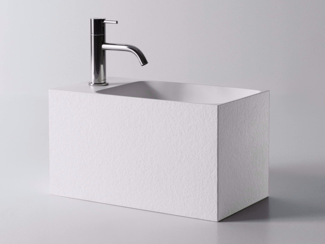 Calco Wall-Mounted Sink