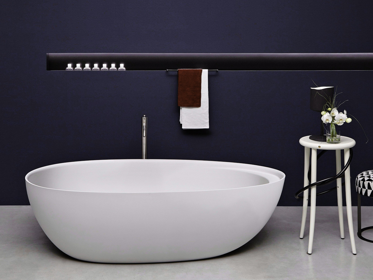 Eclipse Freestanding Bath