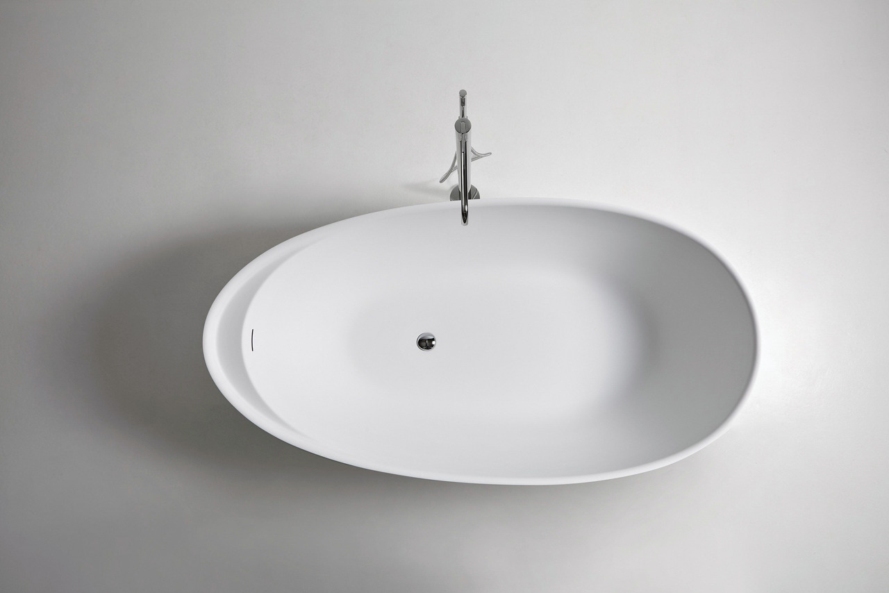Eclipse Freestanding Bath, view 4