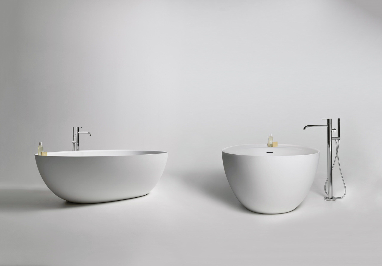 Eclipse Freestanding Bath, view 5