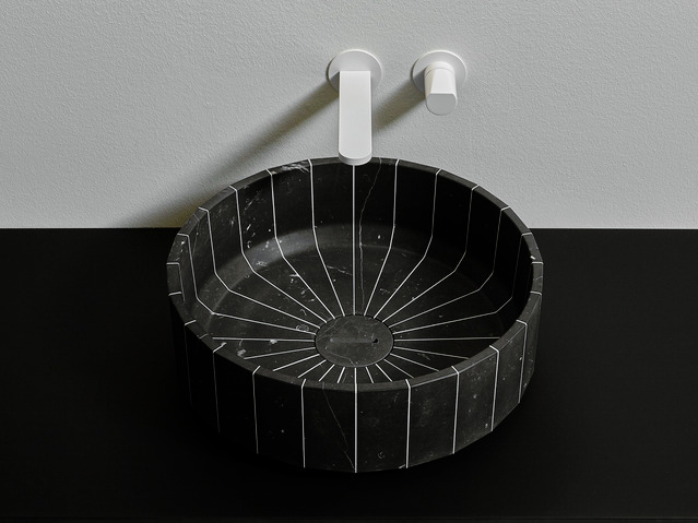 Fonte Carrara Marble Countertop