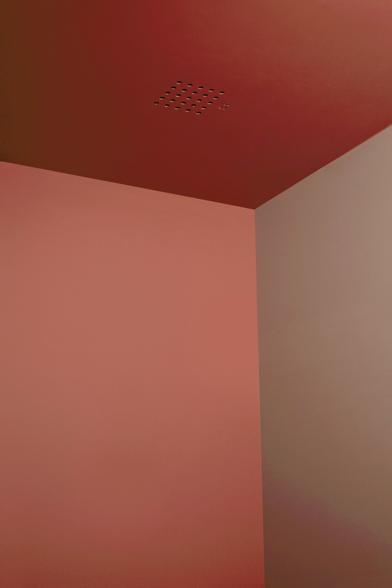 Ghost Built-In Ceiling Shower, view 5