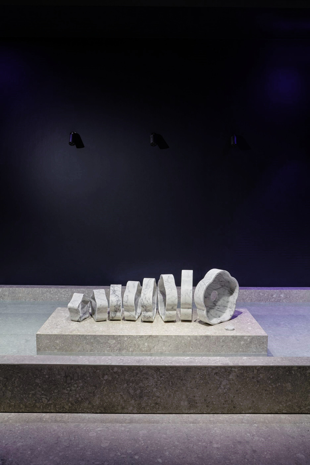 Intreccio Marble Floor-Mounted Washbasin, view 8