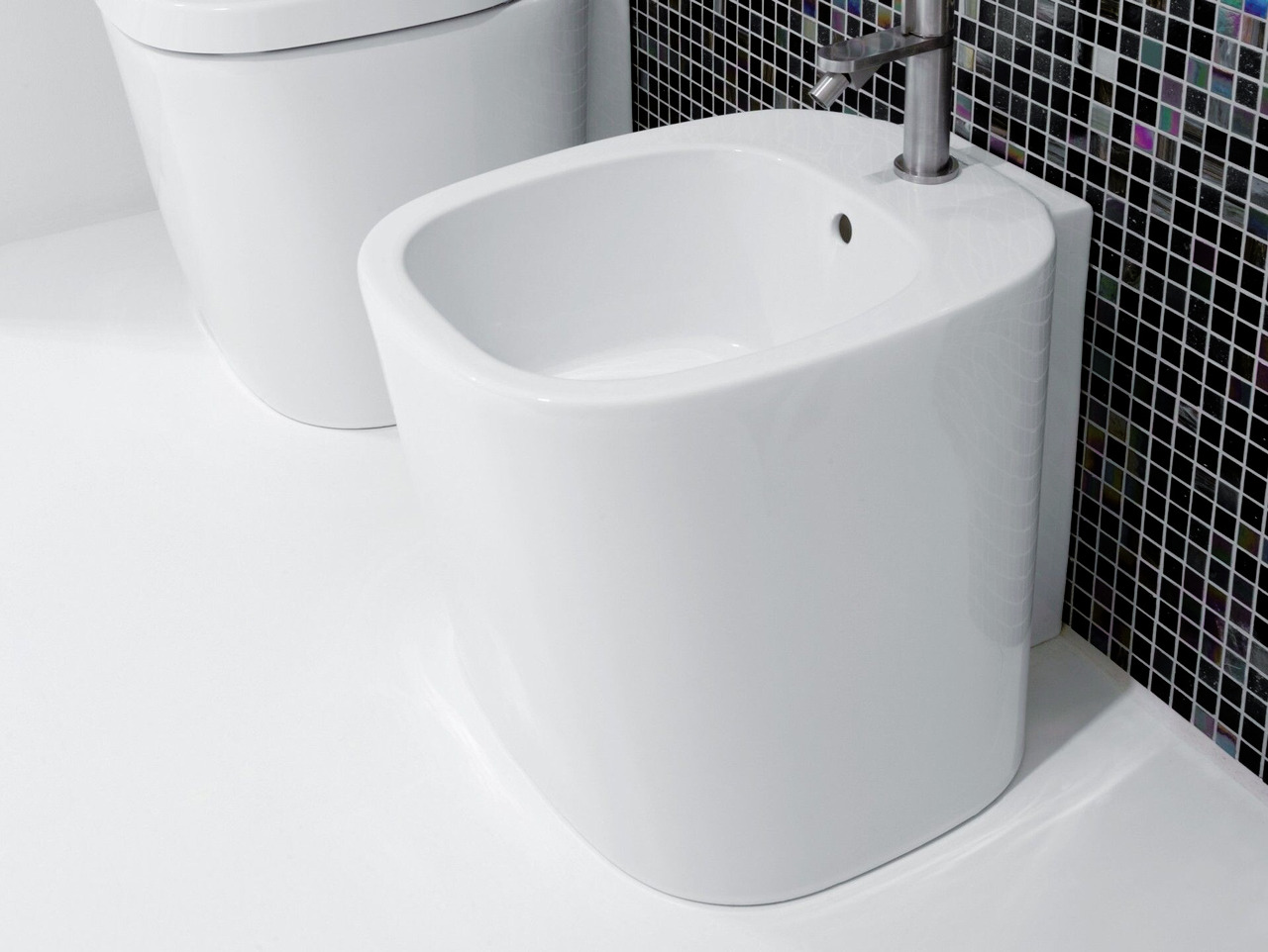 MASCOLO22 Floor-Mounted Washbasin