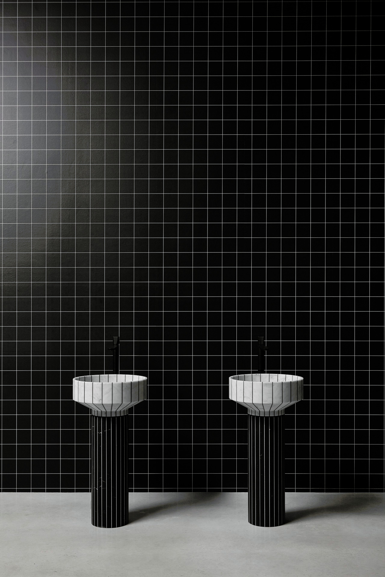 O24 Freestanding Basin, view 10