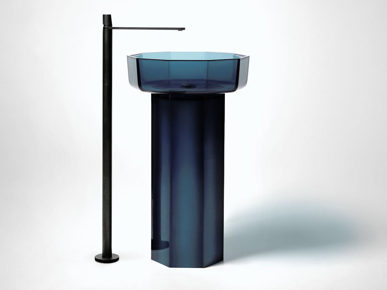 Opale Washbasins, view 2