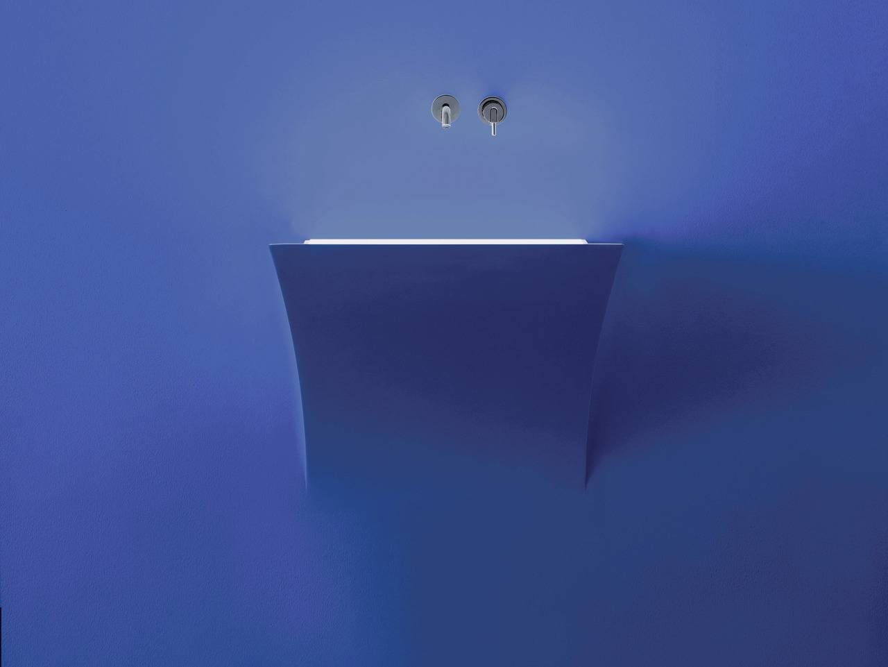 Strappo Corian® Wall-Mounted Washbasin