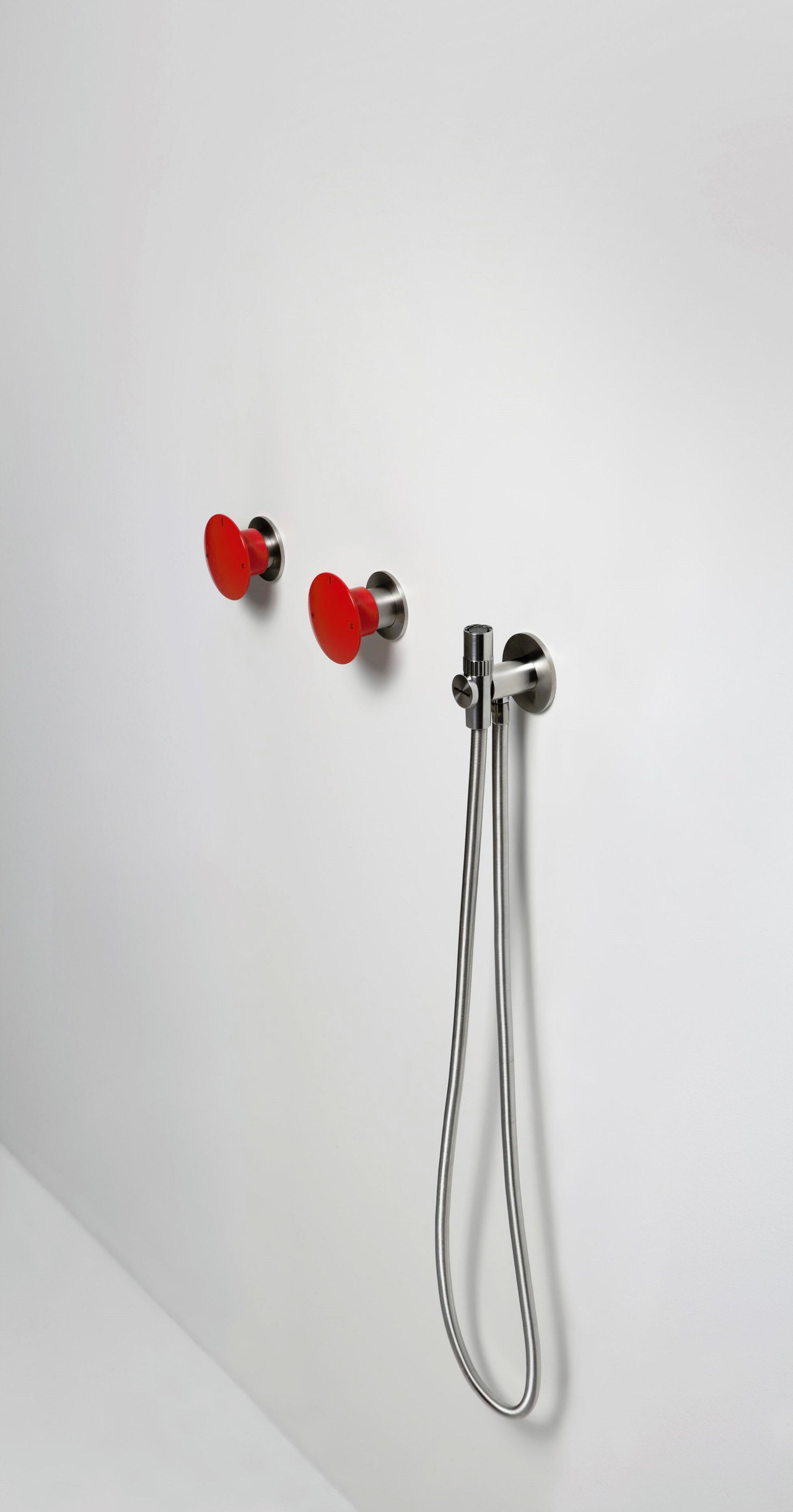 Vibro Hand Shower with Wall Mount, view 2