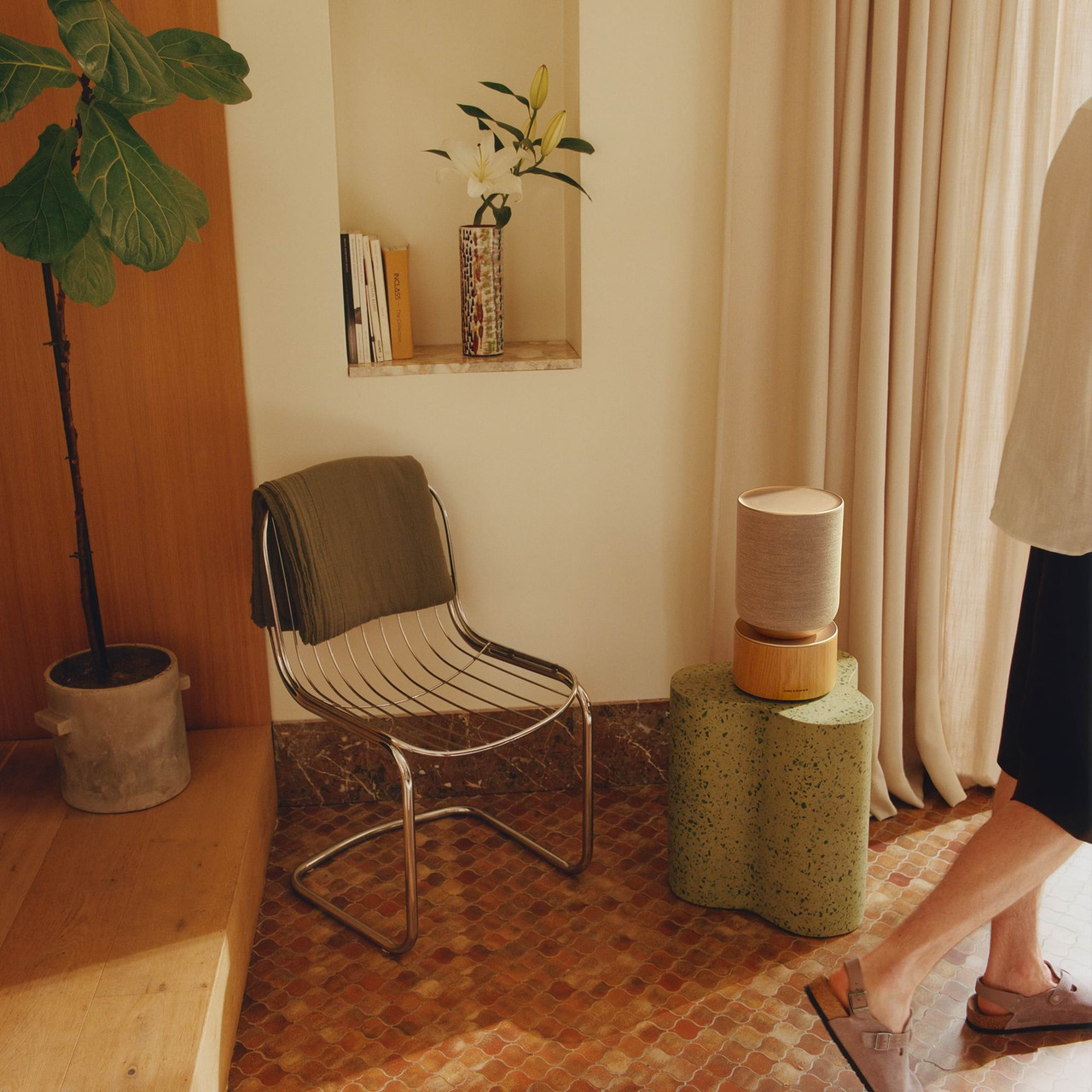 Beosound Balance, view 3