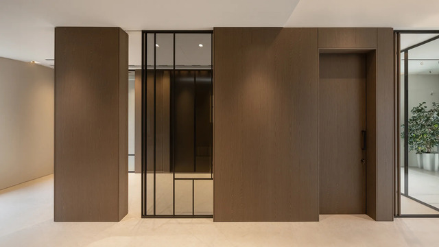 Barausse Sliding Doors Integrated in Wall Panels