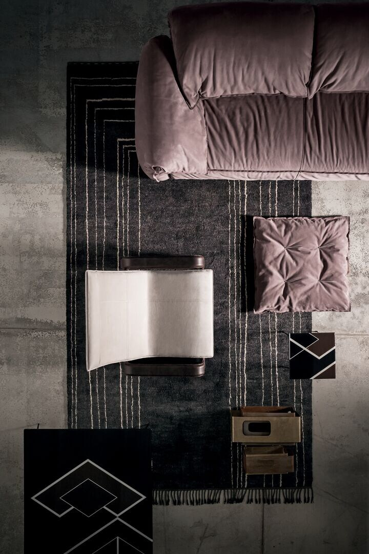 Casablanca Sofa, view 5