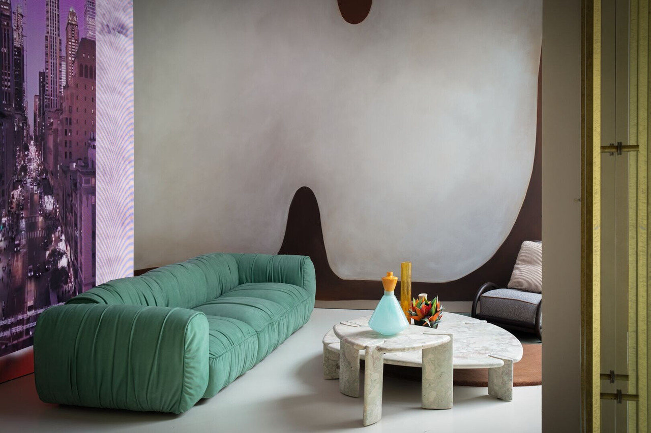 Chicago Leather Sofa, view 7