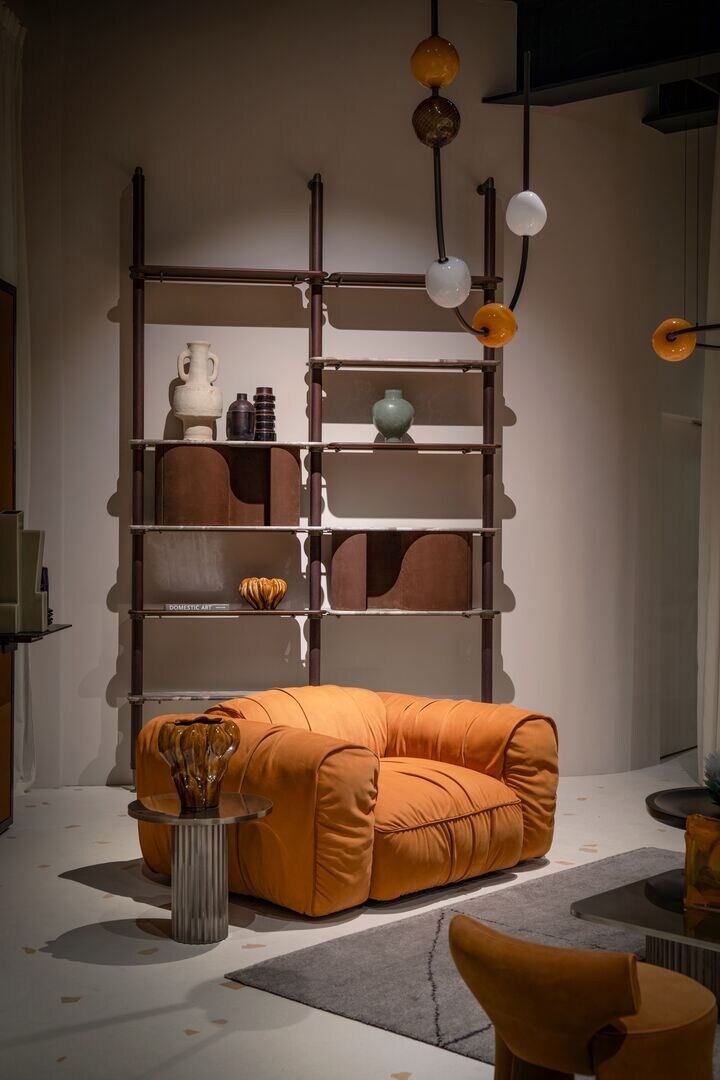 Chicago Armchair, view 3