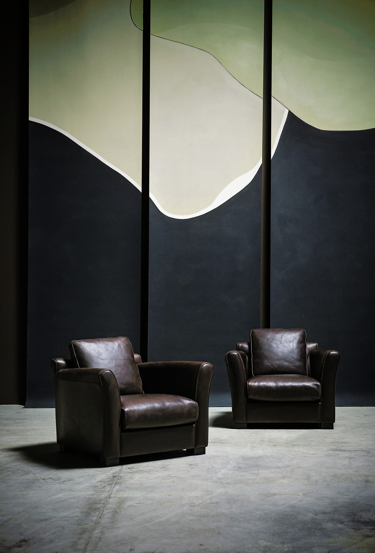 Diner Leather Armchair by Piero Lissoni, view 5
