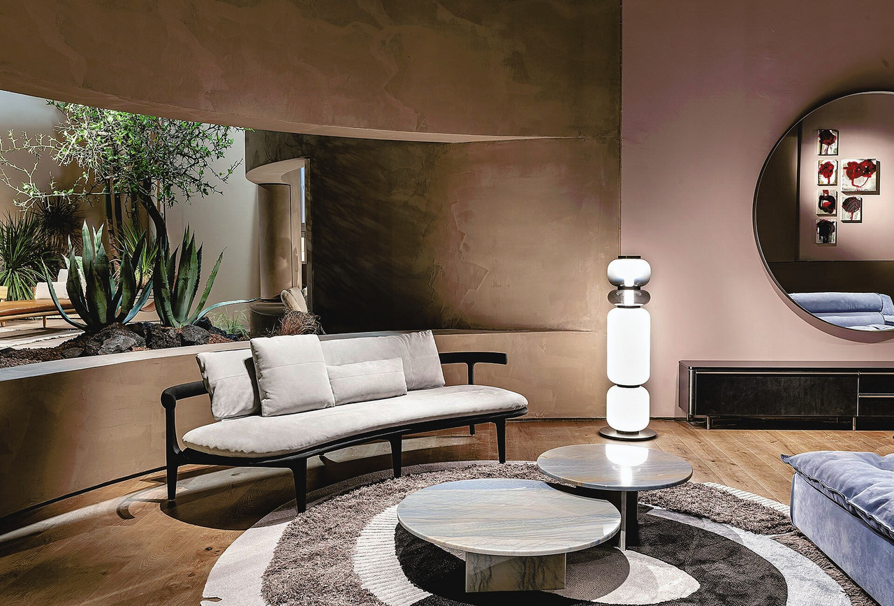 Himba Sofa, view 5