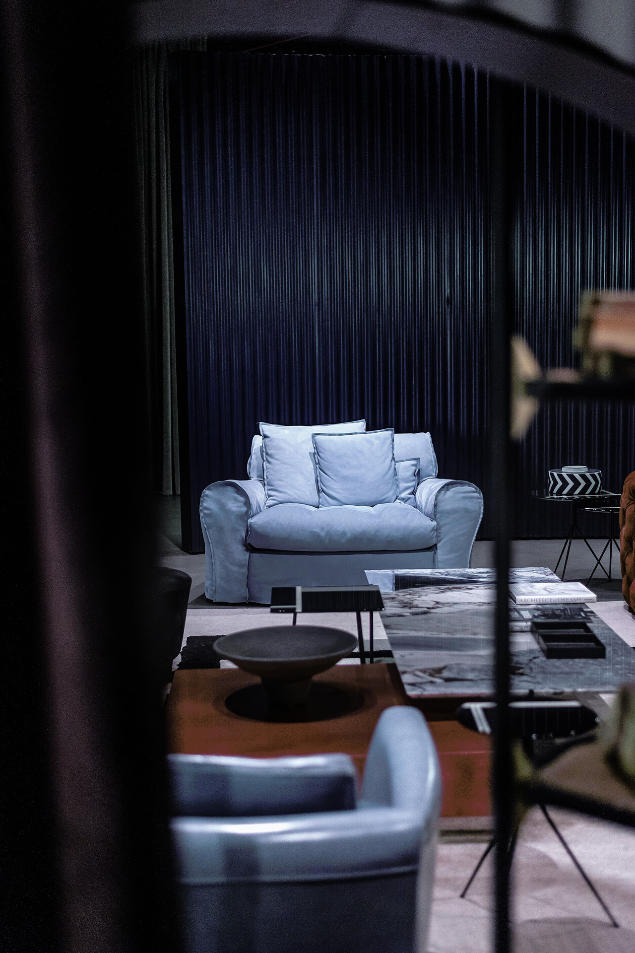 Housse Extra Armchair by Baxter, view 3