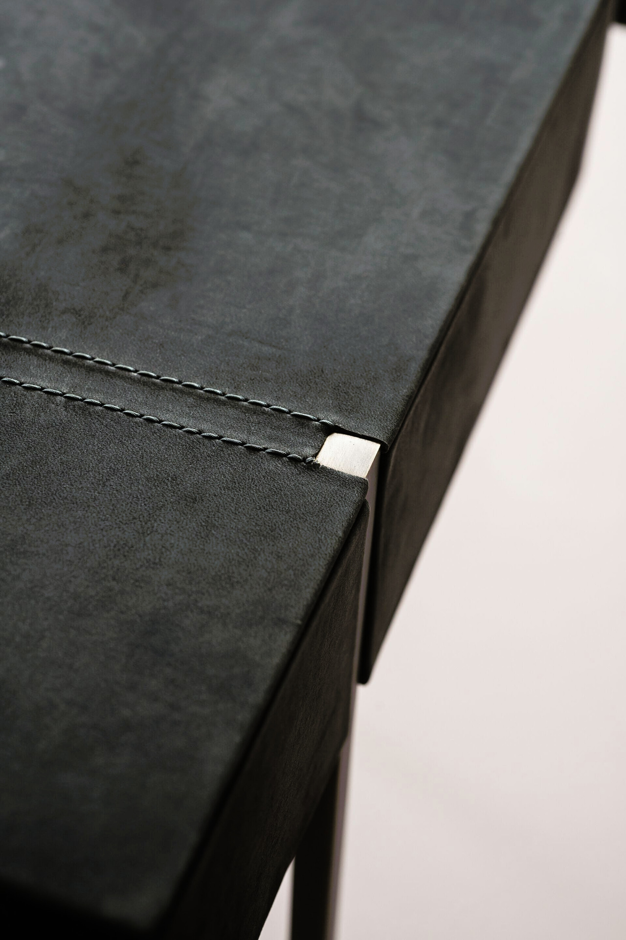 Icaro Bedside Table, view 4