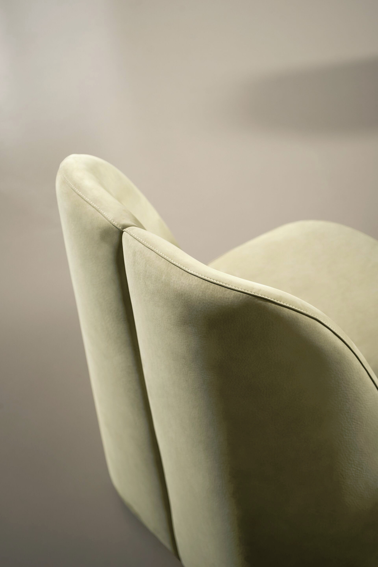 Keren Armchair, view 5