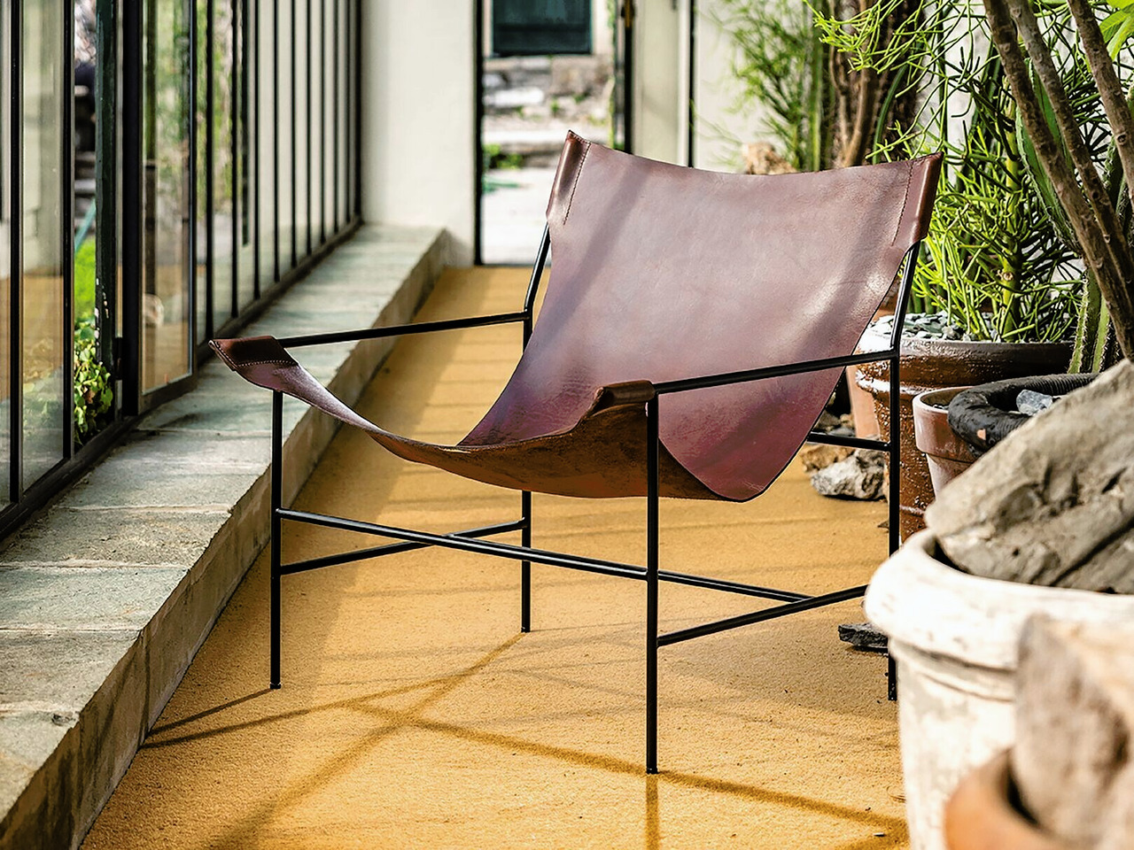 Leggia Armchair, view 2