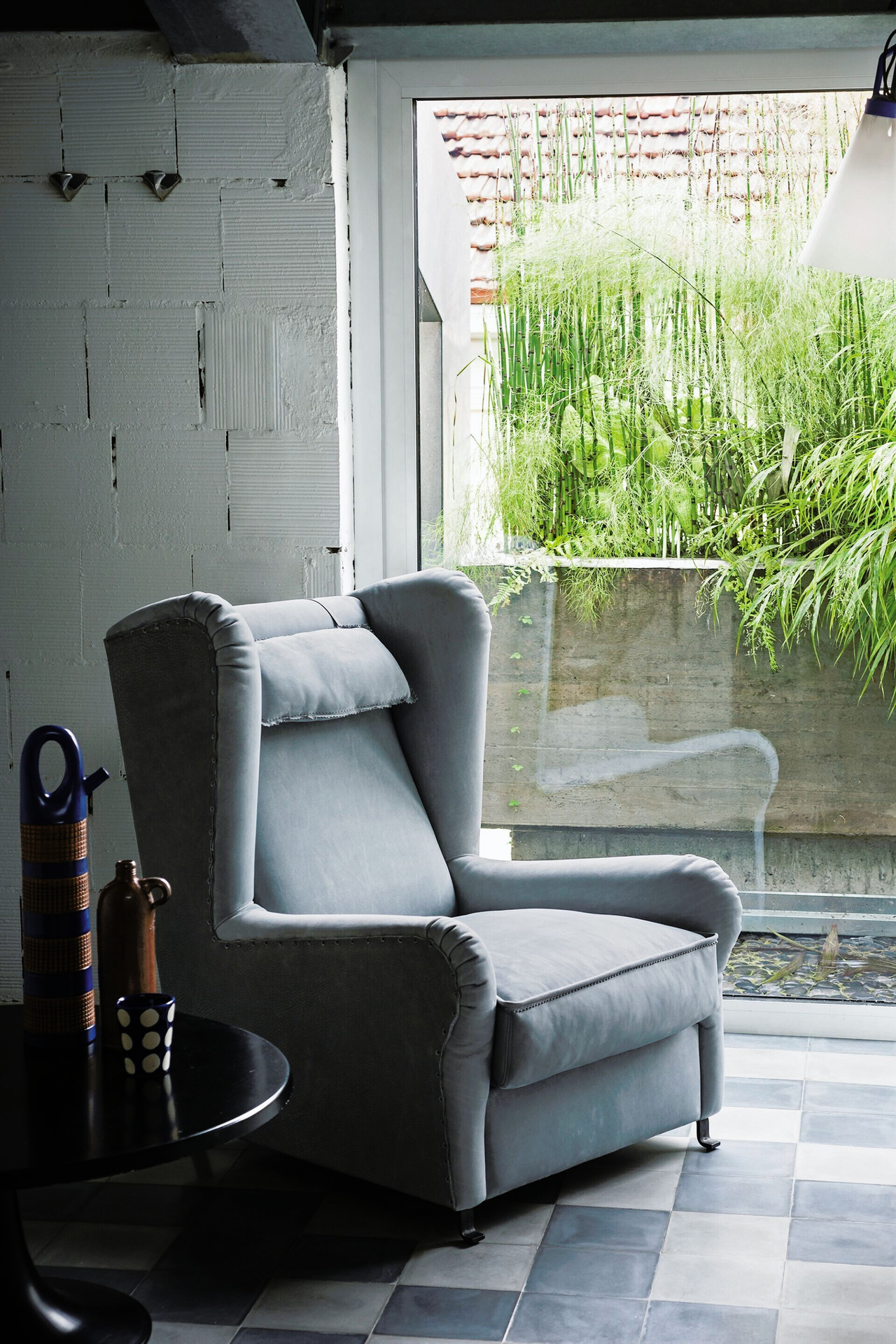 Pochette Leather Armchair by Paola Navone, view 2