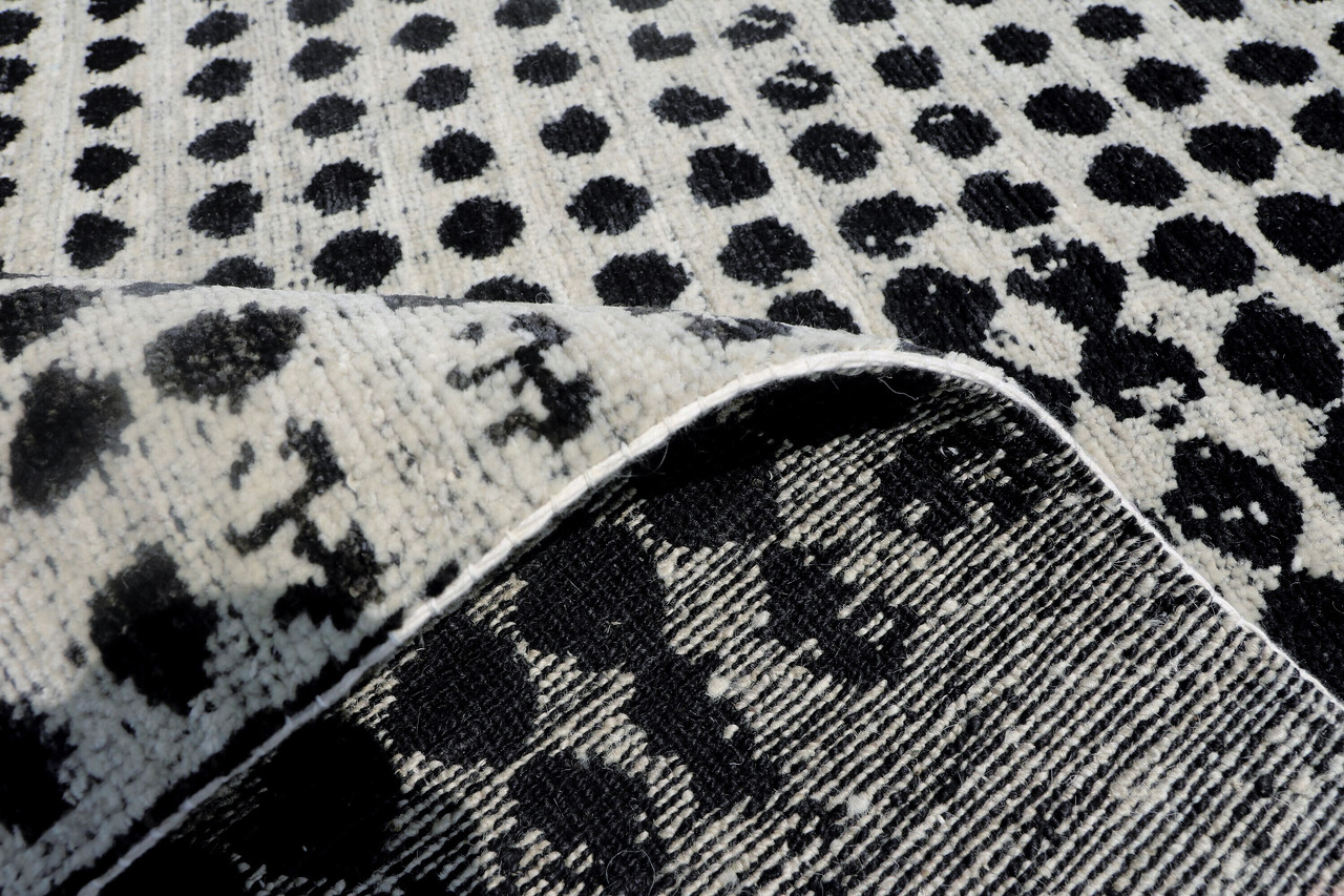 Scarlet Pois Handwoven Rug by Draga&Aurel, view 7