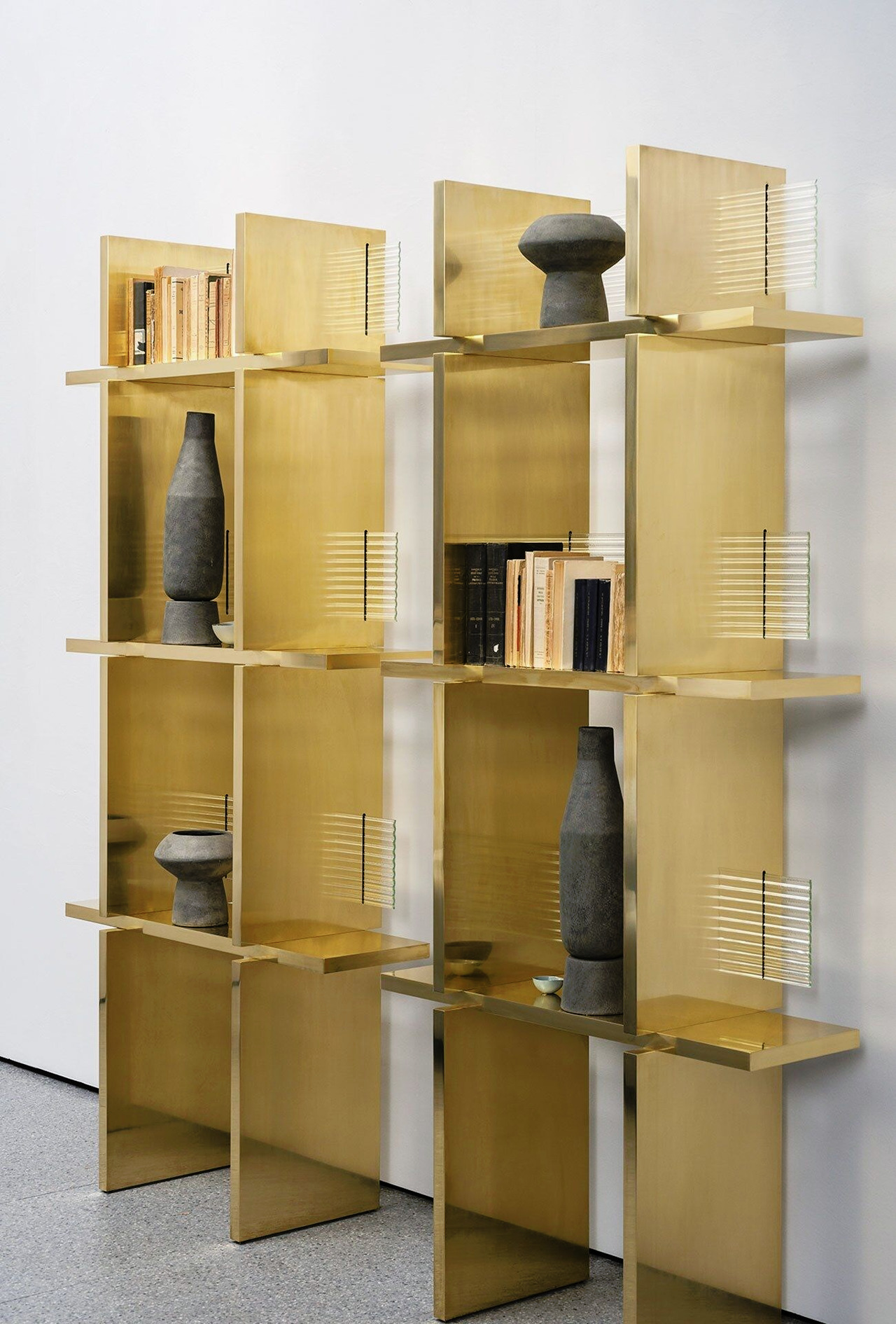 Viceversa Bookcase, view 2