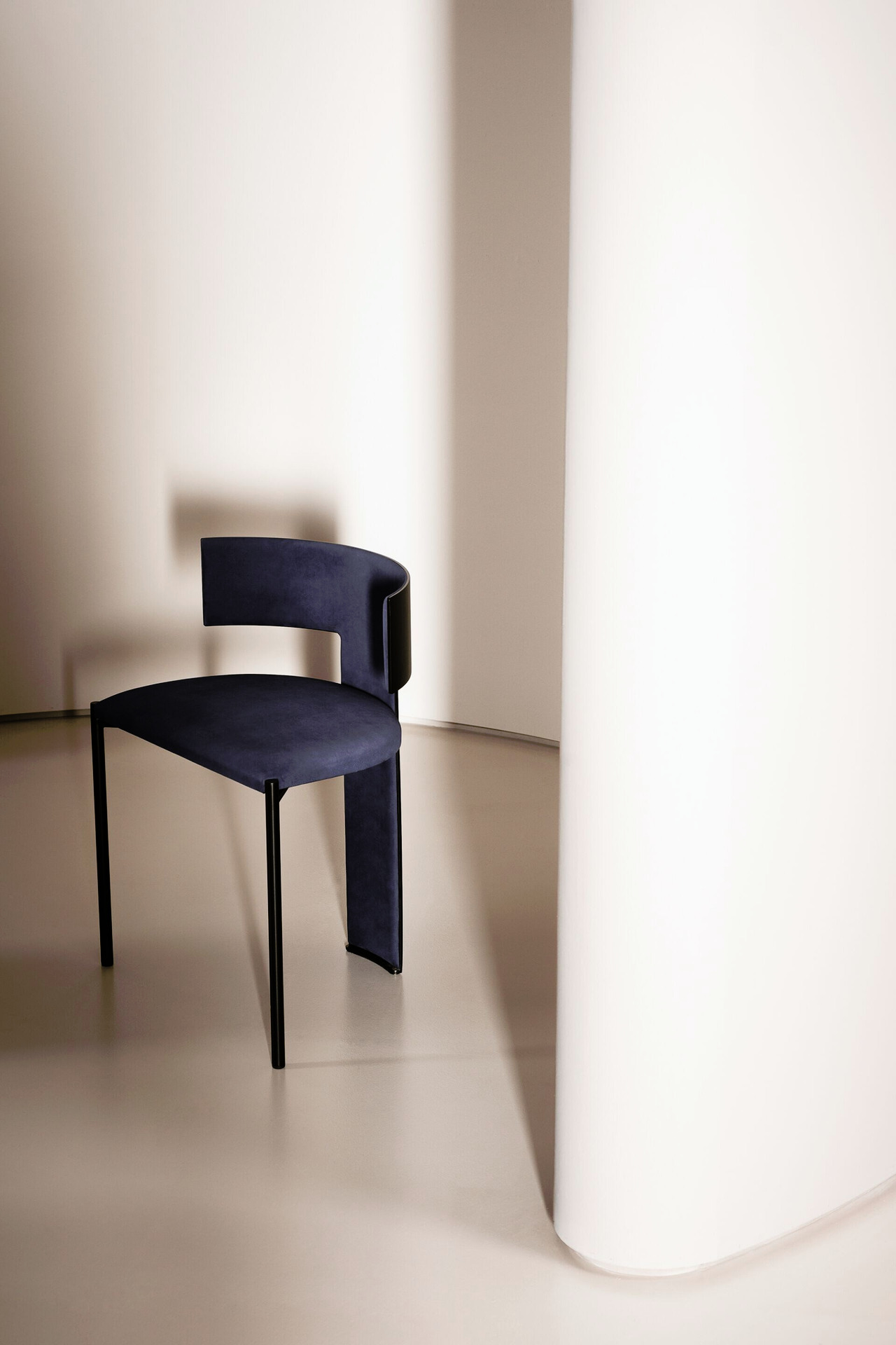 Zefir Leather Armchair, view 2