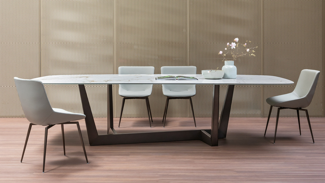 Artika Chair, view 2