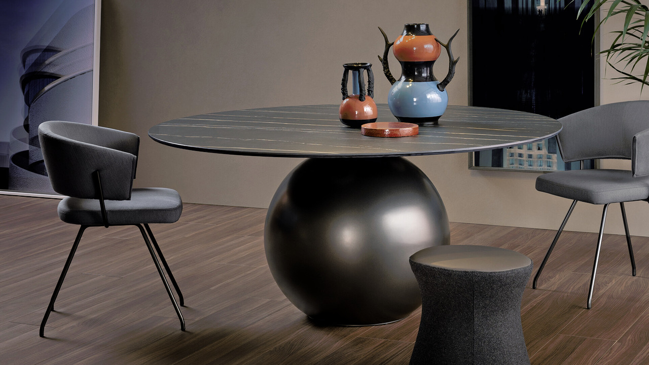 Circus Table, view 4