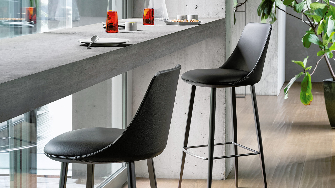 Itala Too Bar Stool, view 3