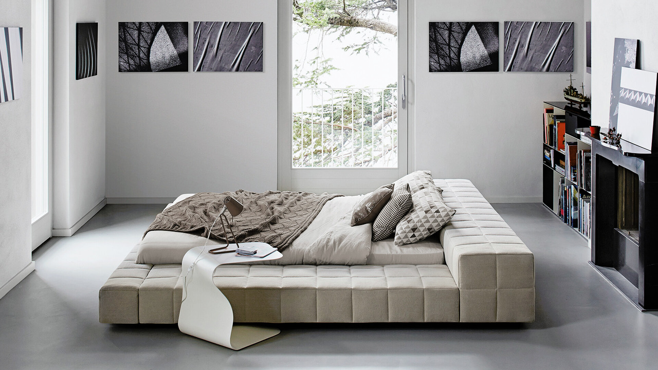 Squaring Designer Bed by Bonaldo, view 3