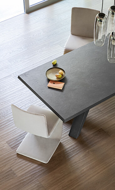 Venere Chair, view 3