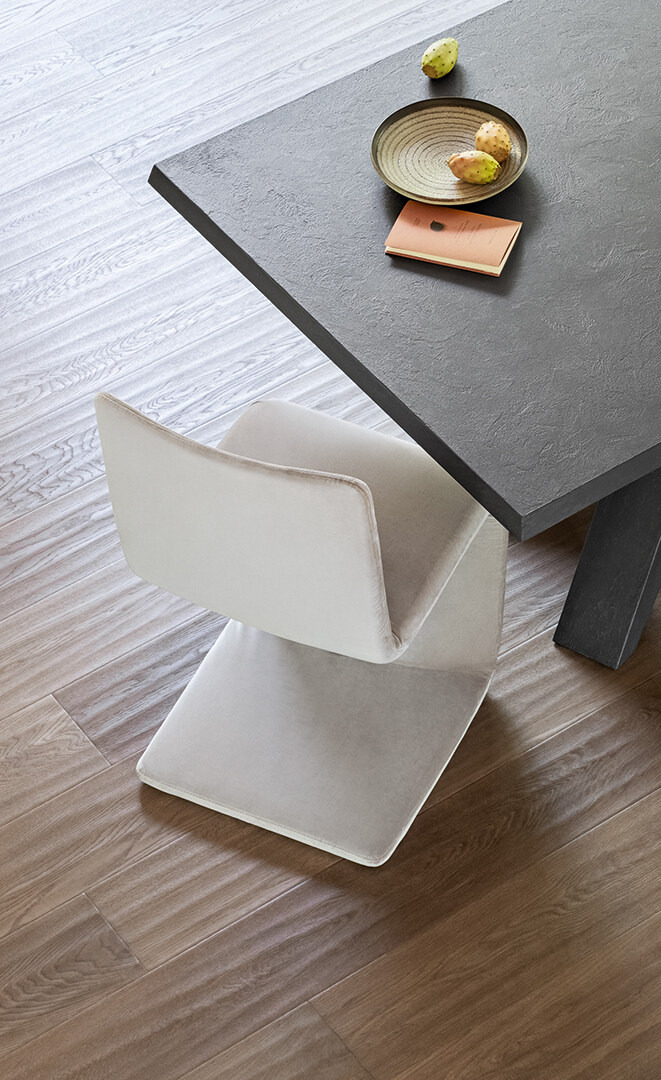Venere Chair, view 5