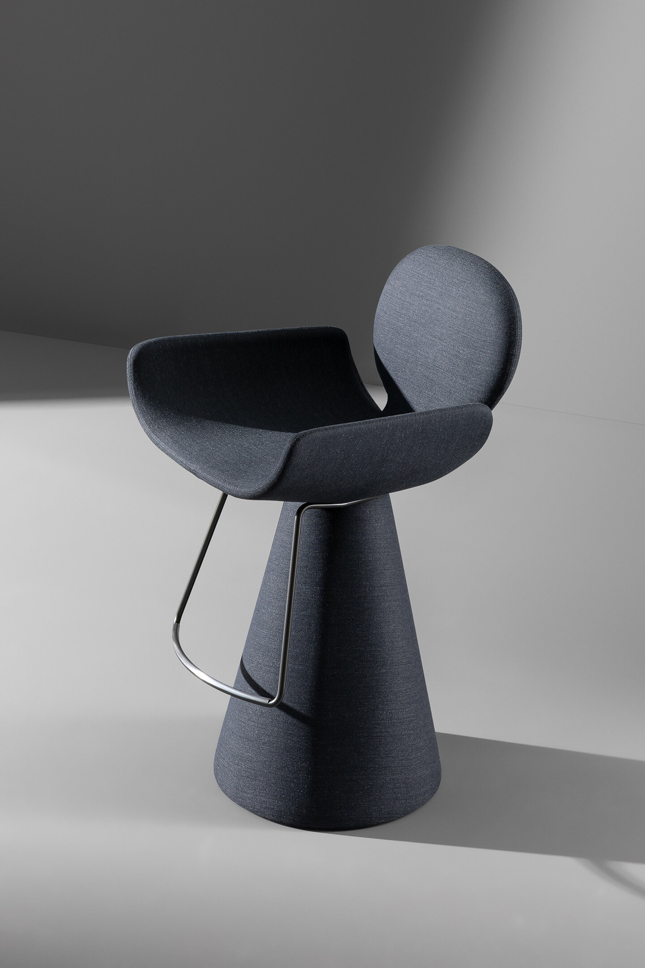 Youpi Too Bar Stool by Bonaldo, view 4