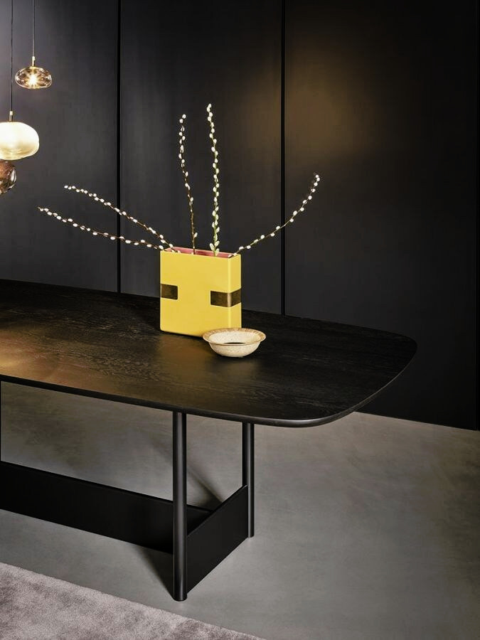 Canvas Table by Alain Gilles, view 2