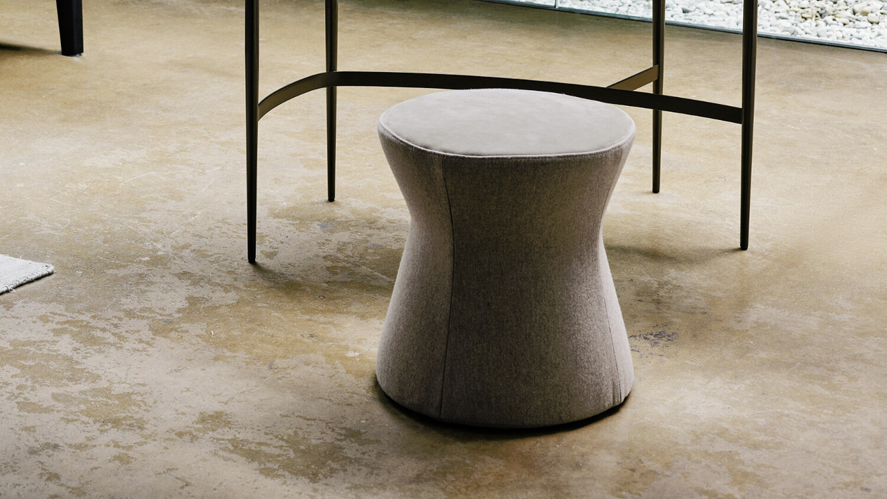 Clessidra Ottoman, view 3
