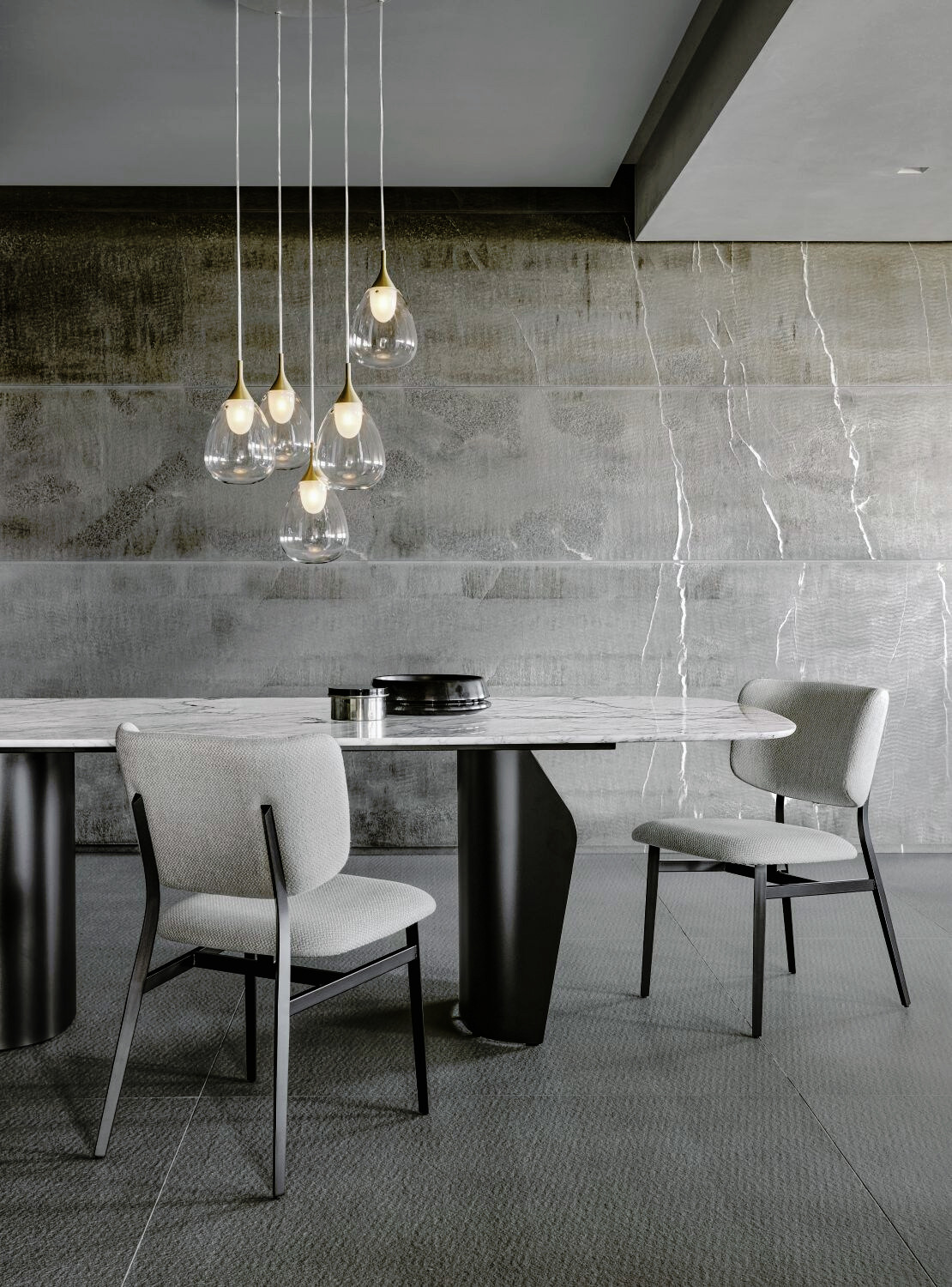 Noor Chair, view 4