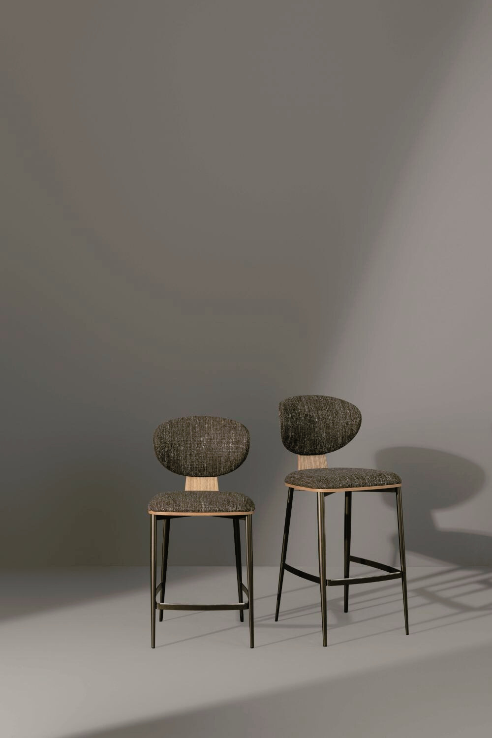 Olos Too Designer Bar Stool by Bonaldo, view 2