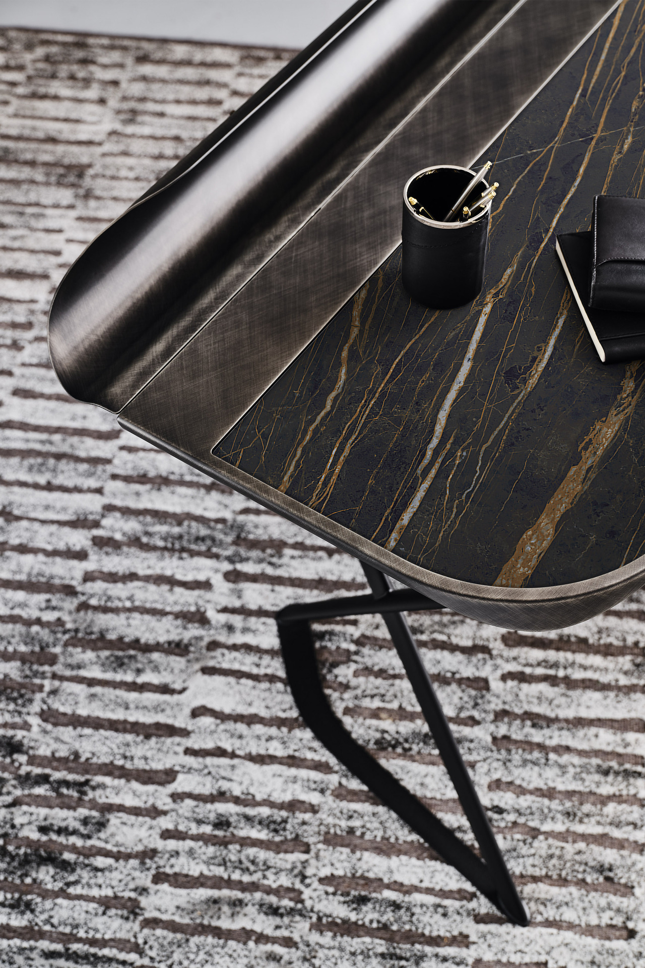 Cattelan Italia Cocoon Keramik Desk, view 4