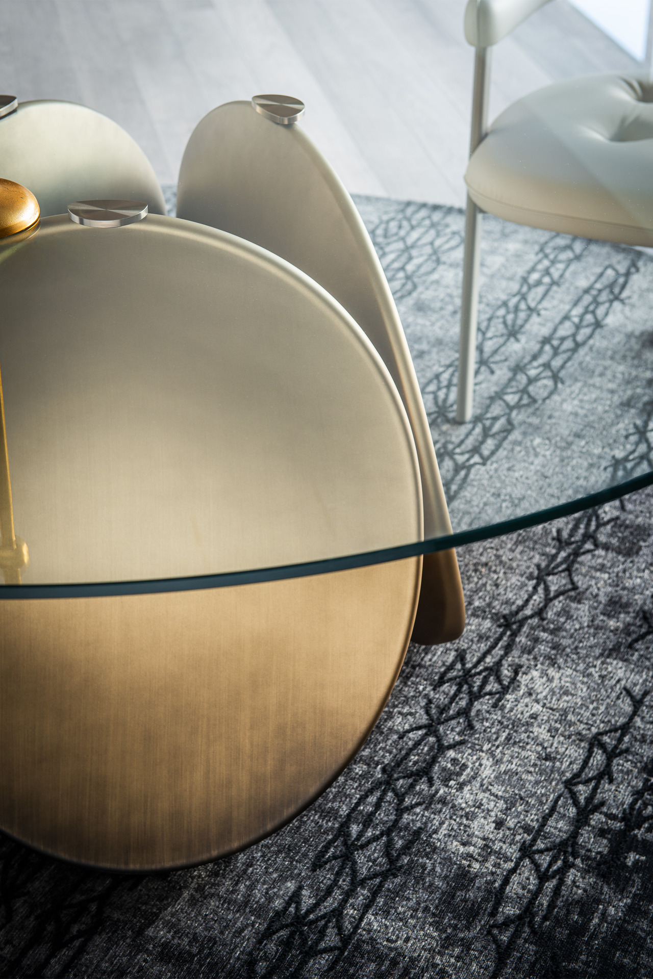 Maxim Table by Cattelan Italia, view 3