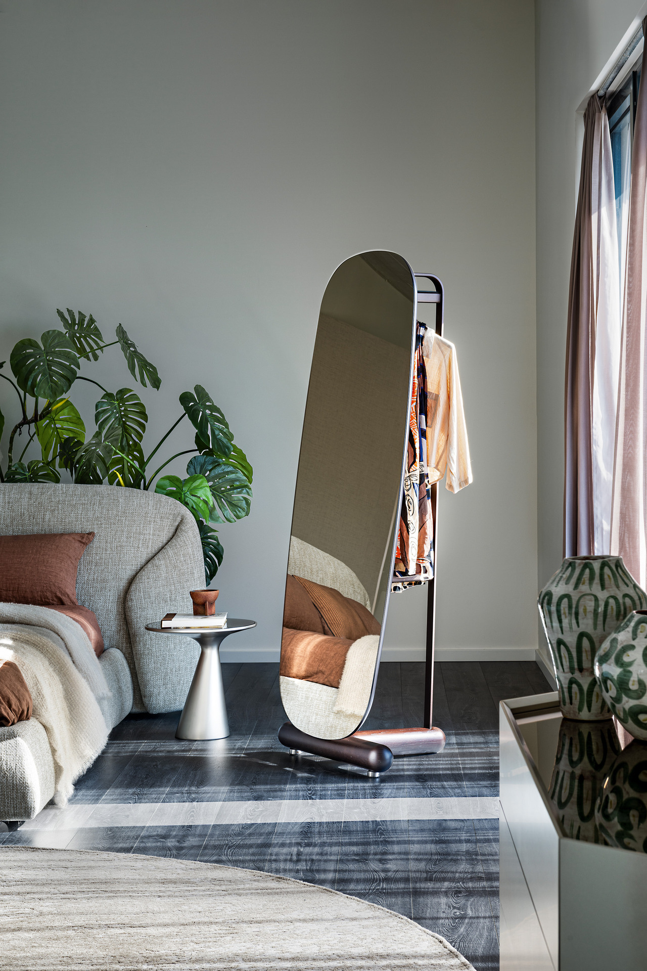 Cattelan Italia Pierre Valet Stand, view 2