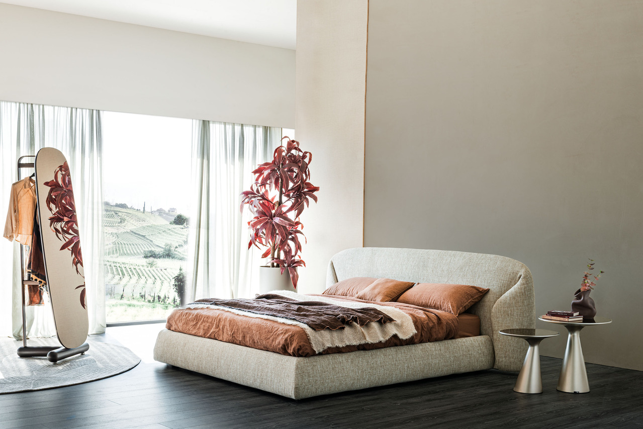 Cattelan Italia Richard Bed, view 2