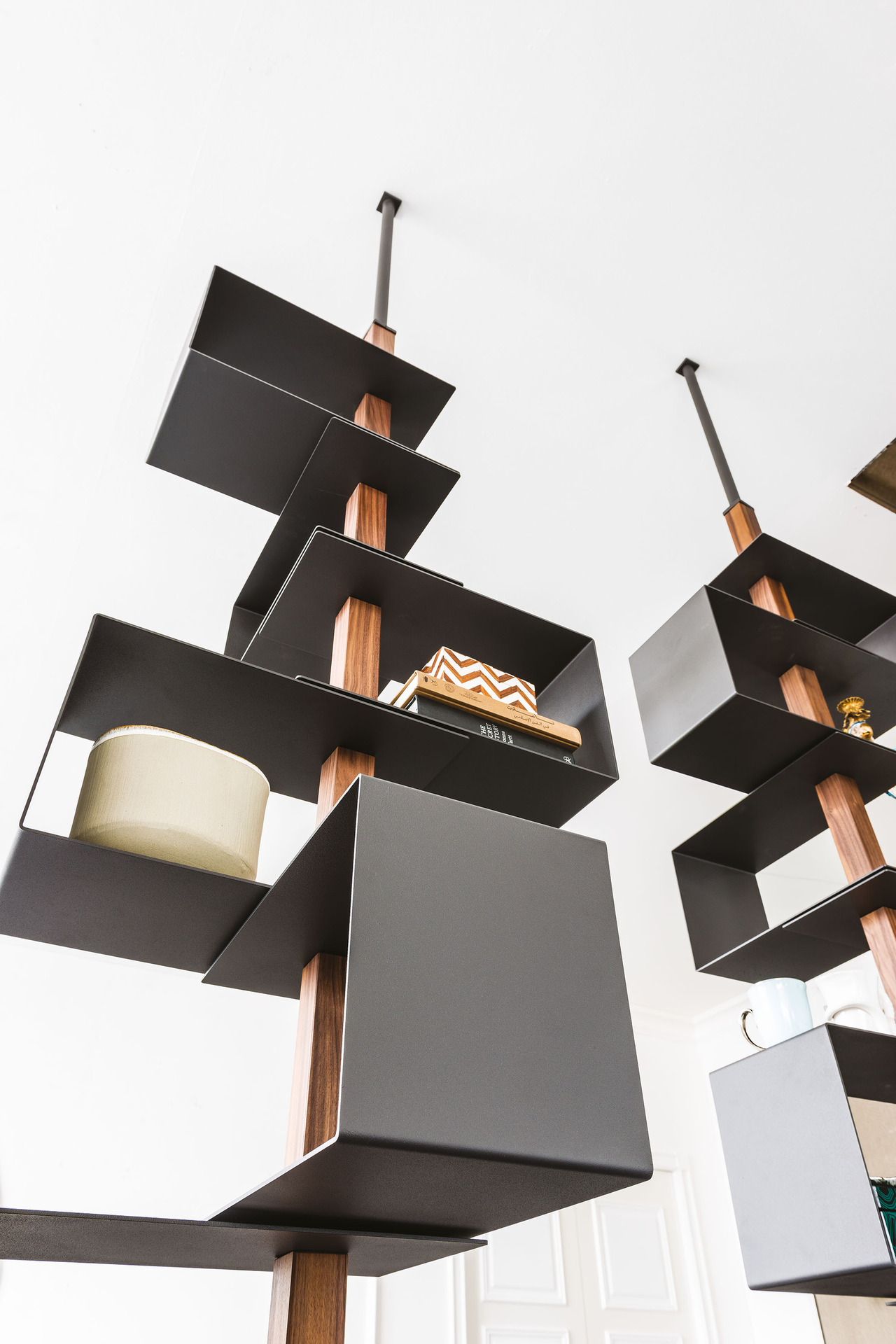 Tokyo Cattelan Italia Bookshelf, view 4