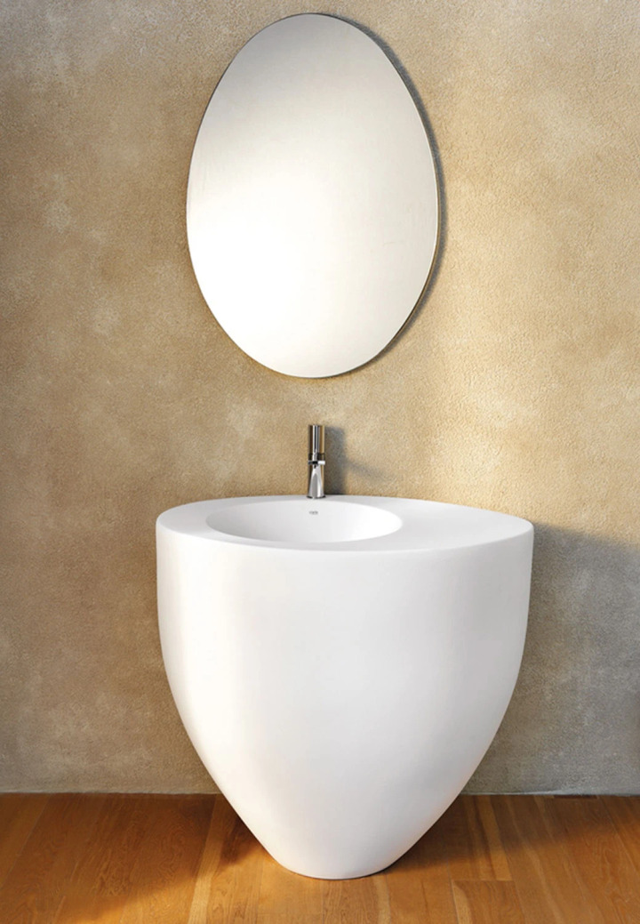 Freestanding Ceramica Cielo Washbasin, view 2